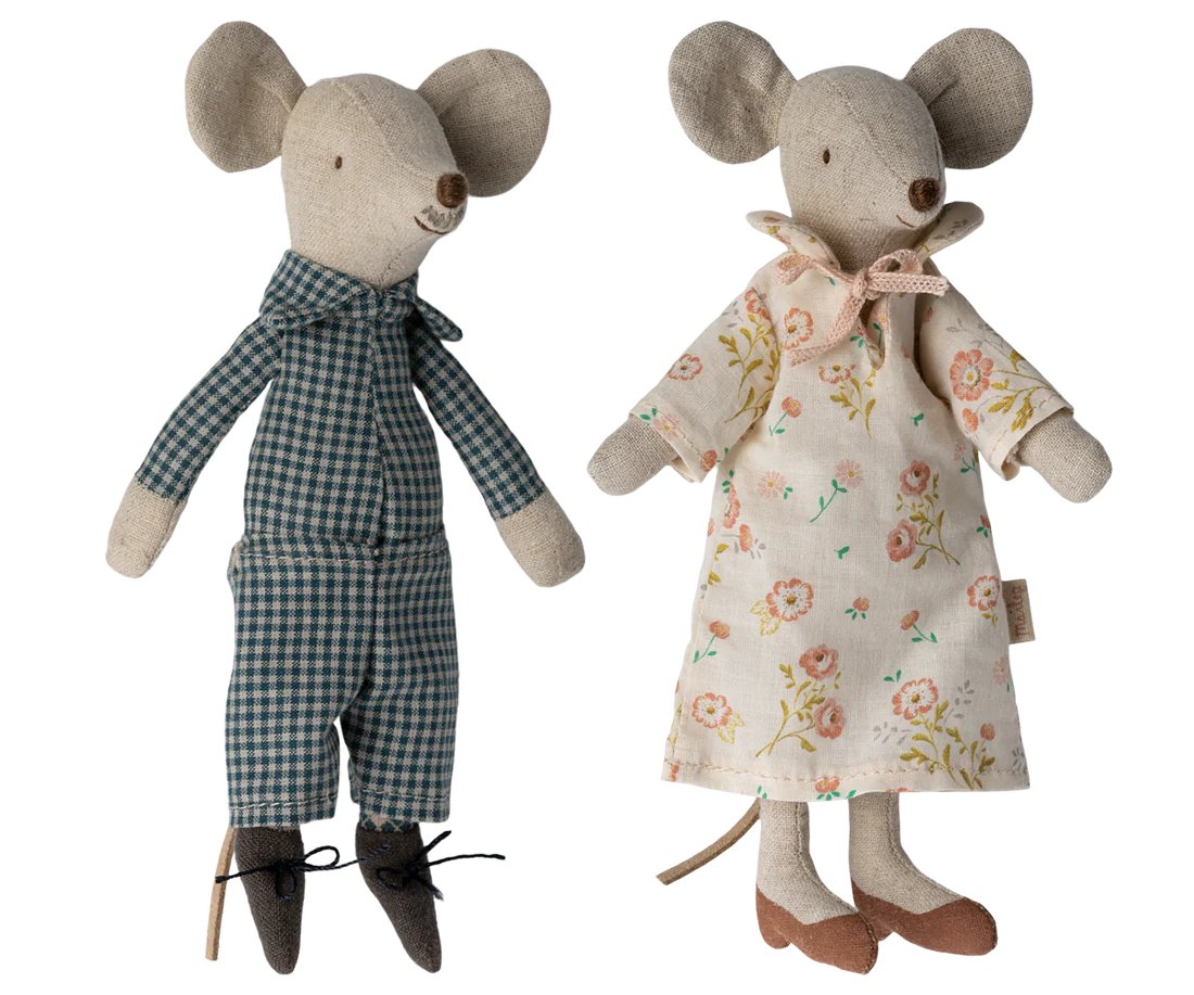 Maileg Grandma & Grandpa Mice in Cigar Box