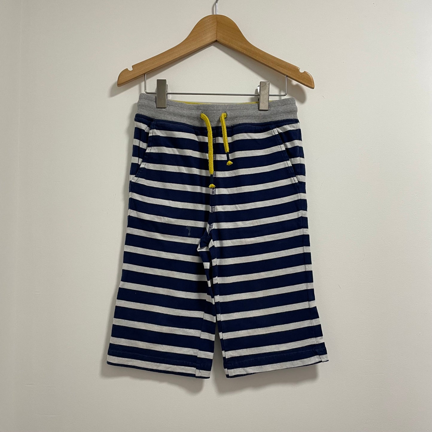 3920609 Mini Boden Shorts 6yrs