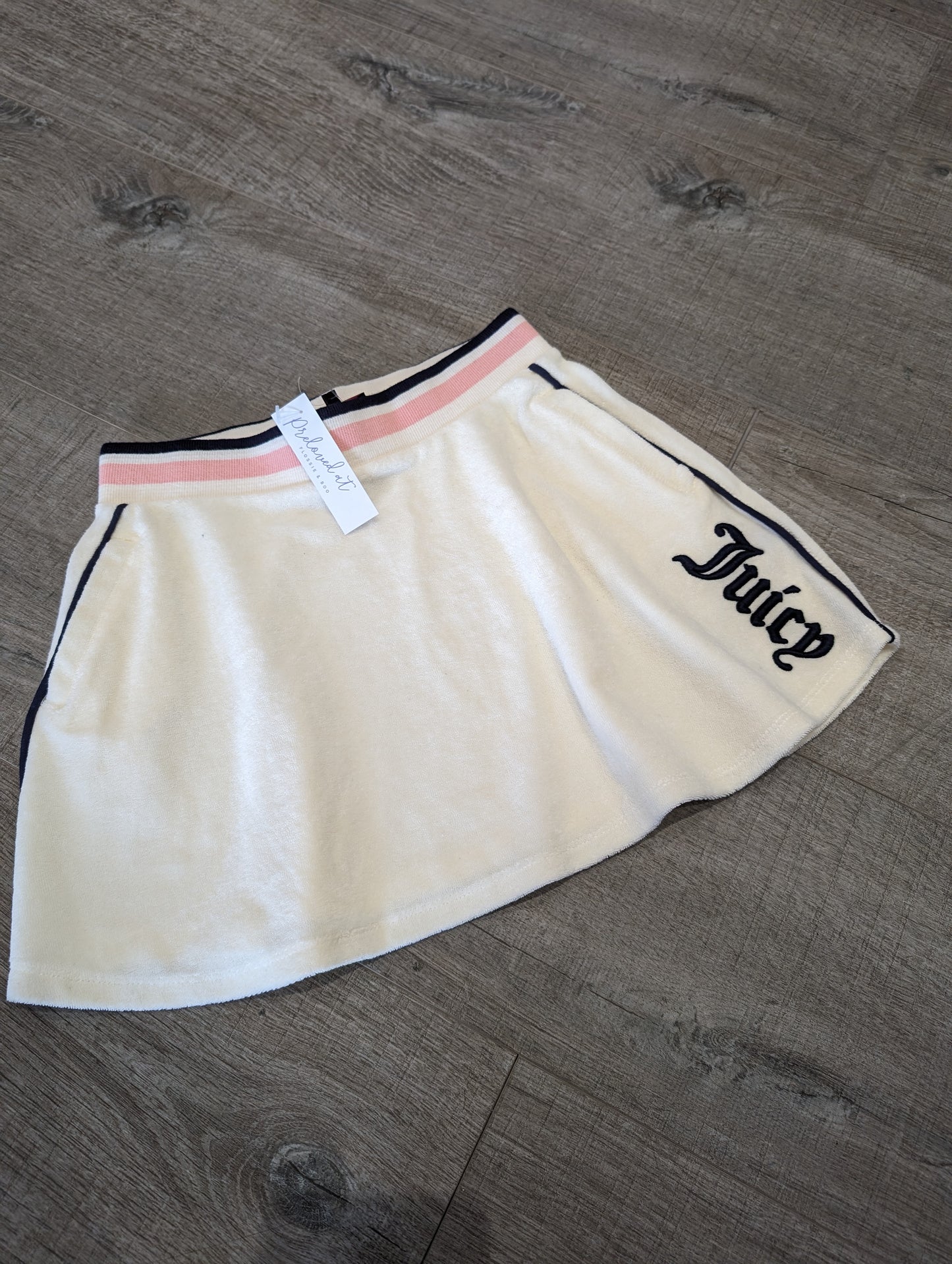2500504 Juicy Couture Skirt 8-9yrs
