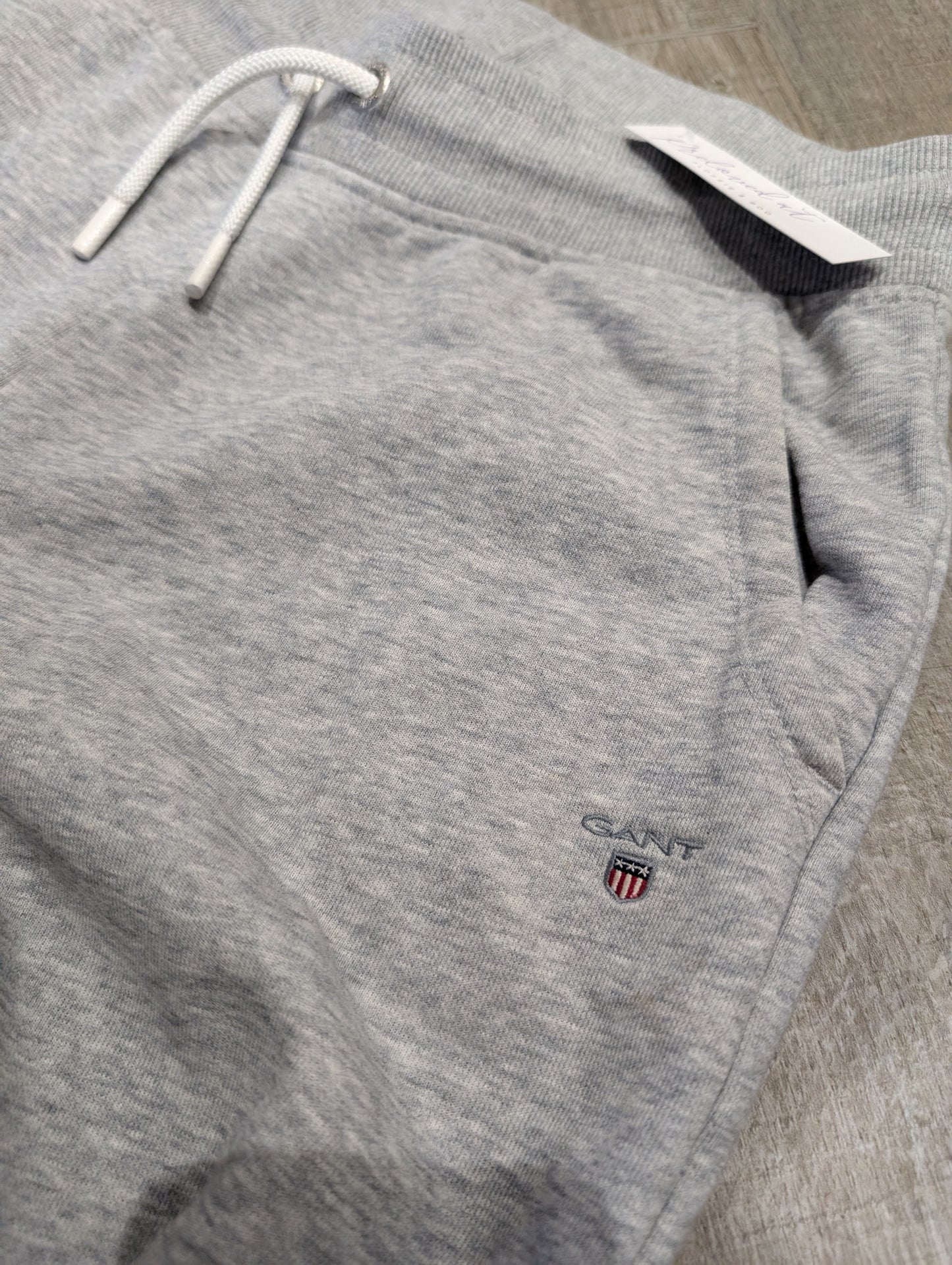 8381004 Gant Joggers 15yrs