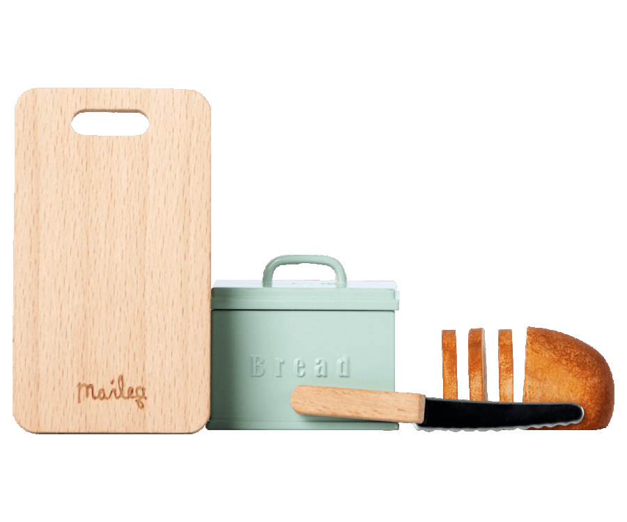 Maileg Miniature Bread Box w. Cutting Board & Knife