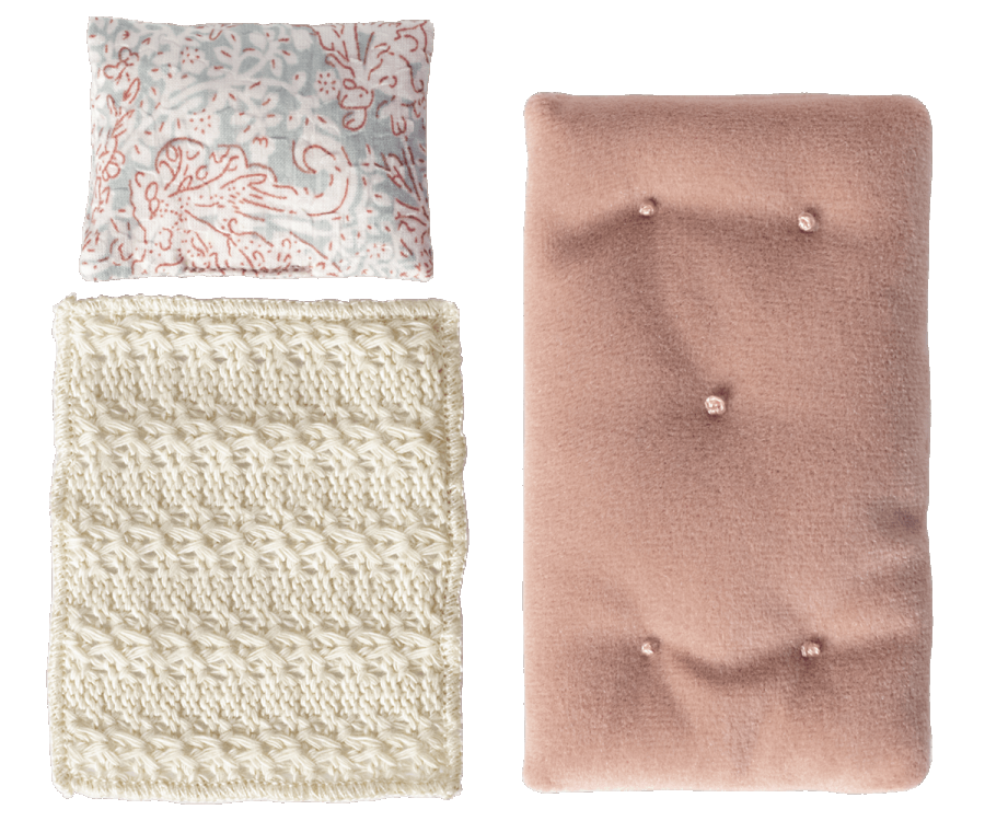 Maileg Dance Mouse in Daybed, Little Sister