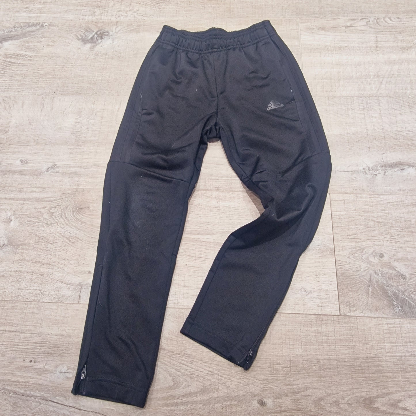 3920104 Adidas Joggers 7-8yrs