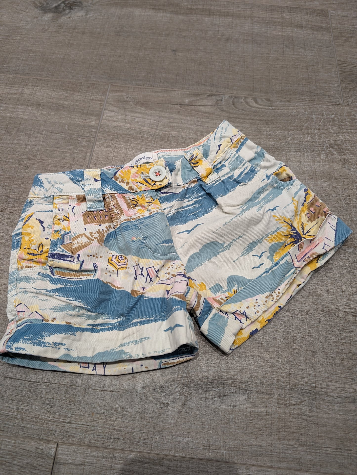 7190319 Mini Boden Shorts 4yrs