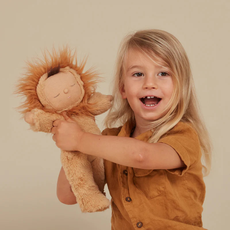 Olli Ella Cozy Dinkums- Lion Pip- Caramel