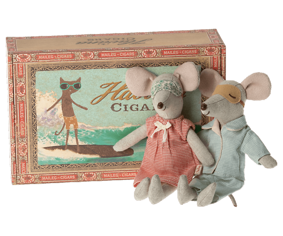 Maileg Mum & Dad Mice in Cigar Box