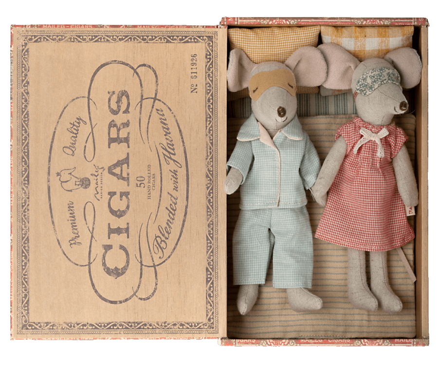 Maileg Mum & Dad Mice in Cigar Box